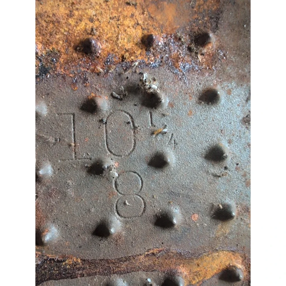 Unmarked Lodge this vintage